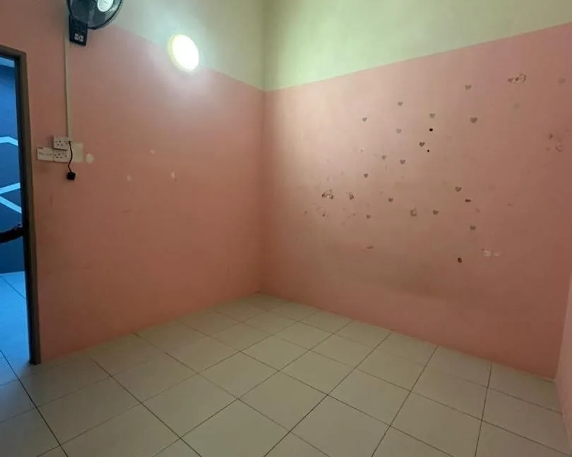 rumah-teres-setingkat-untuk-dijual-di-taman-desa-baiduri-gerik-perak-07