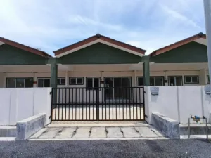 Rumah teres setingkat untuk dijual di Taman Harmonis, Seri Iskandar, Perak