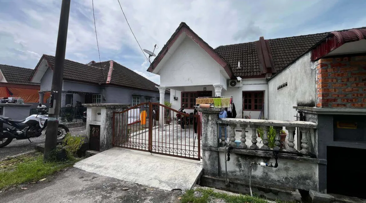Rumah teres setingkat untuk dijual di Taman Indah Pengkalan Aor, Taiping, Perak