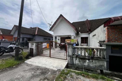 Rumah teres setingkat untuk dijual di Taman Indah Pengkalan Aor, Taiping, Perak