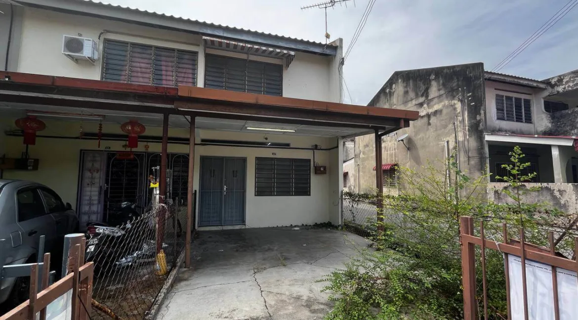 Teres 2 tingkat endlot untuk dijual di Taman Ipoh Jaya, Ipoh, Perak