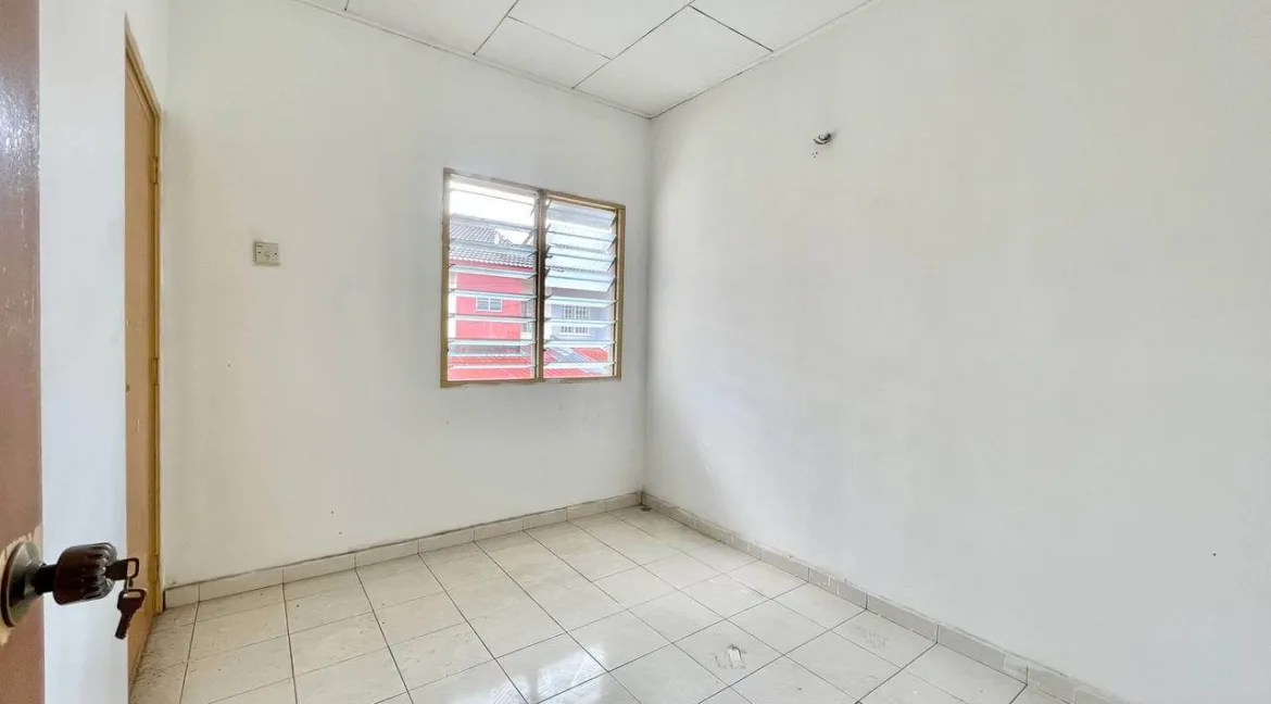 teres-dua-tingkat-halaman-meru-permai-ipoh-20