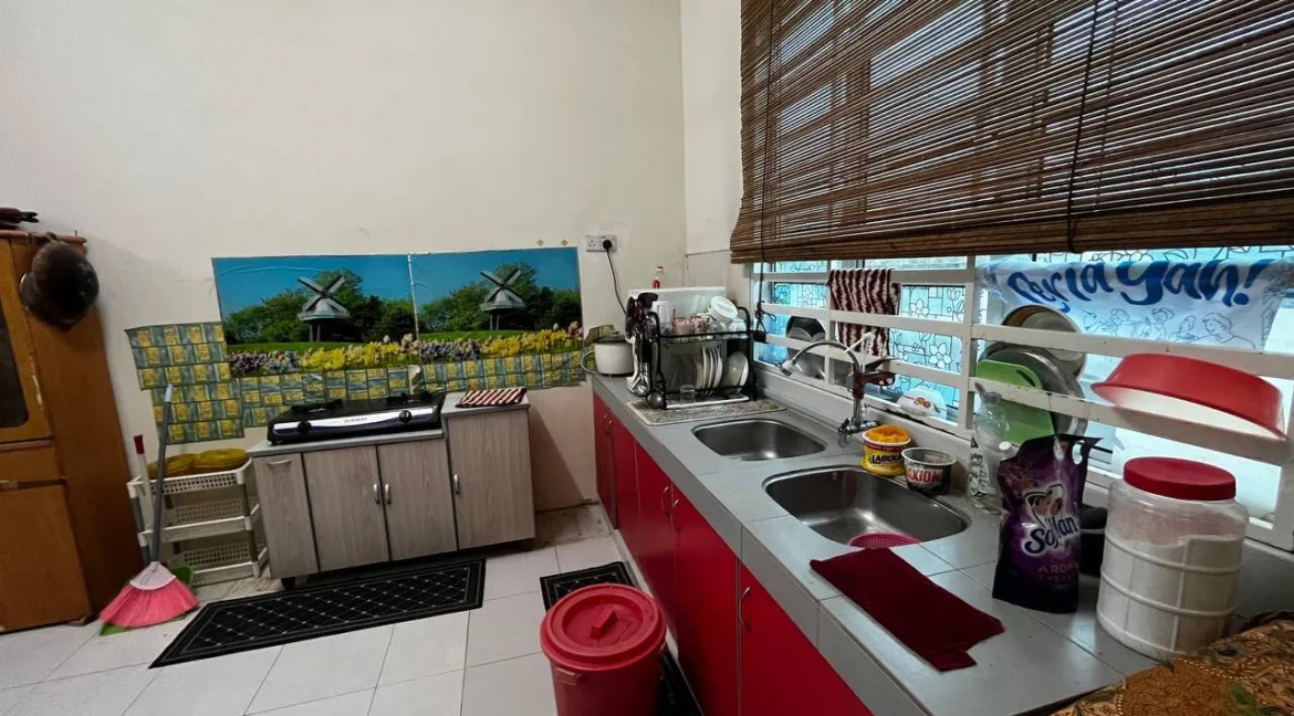 teres-setingkat-taman-awan-jaya-kampar-16