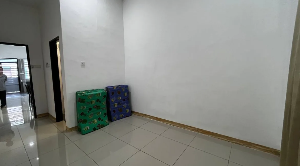 teres-setingkat-taman-emas-bidor-10