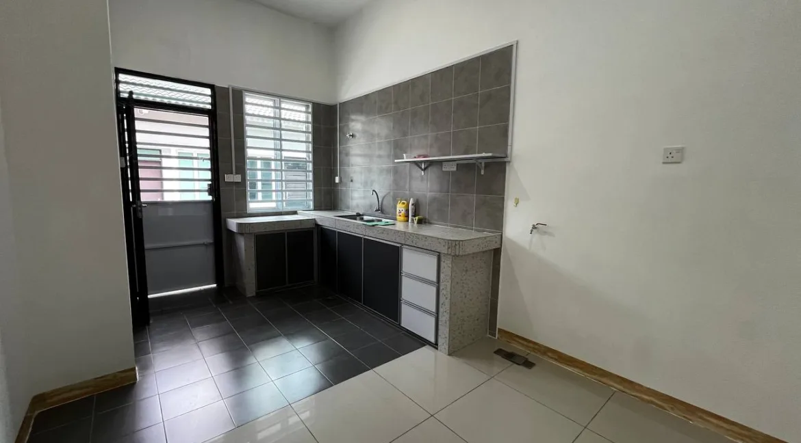 teres-setingkat-taman-emas-bidor-15