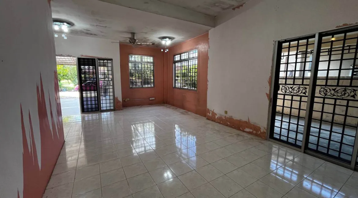 banglo-setingkat-untuk-dijual-di-desa-chemor-nn-08
