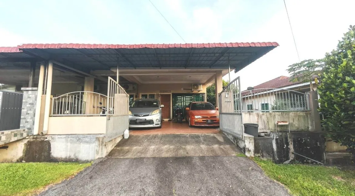 Rumah semi-d setingkat untuk dijual di Medan Bemban Mesra, Batu Gajah, Perak