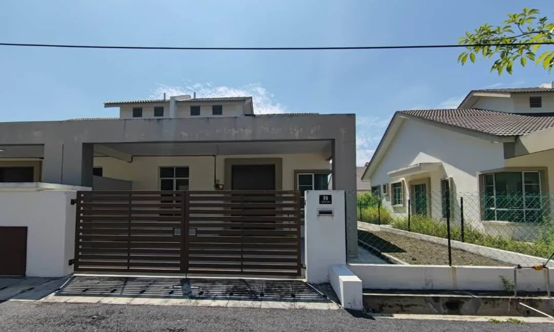 Rumah semi-d setingkat untuk dijual di Taman Metro Maya, Batu Gajah, Perak