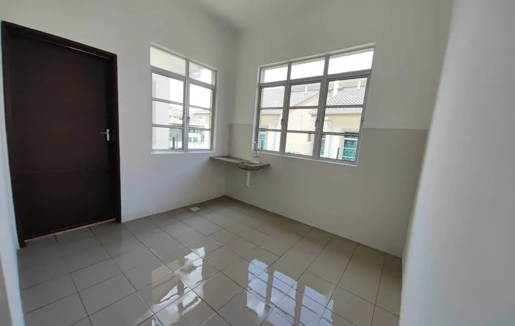 rumah-semi-d-setingkat-untuk-dijual-di-taman-metro-maya-batu-gajah-08