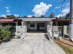 Rumah setingkat untuk dijual di Taman Desa Bakti, Teluk Intan, Perak