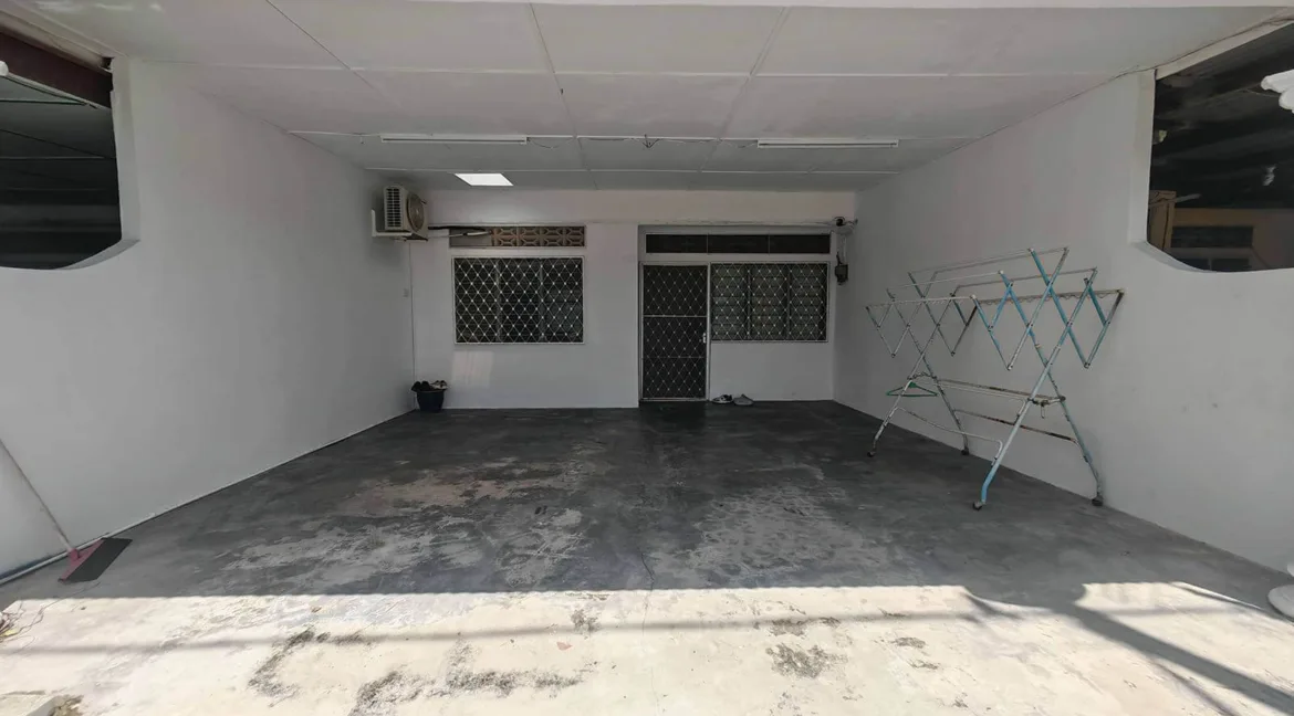 rumah-setingkat-untuk-dijual-di-taman-desa-bakti-teluk-intan-02
