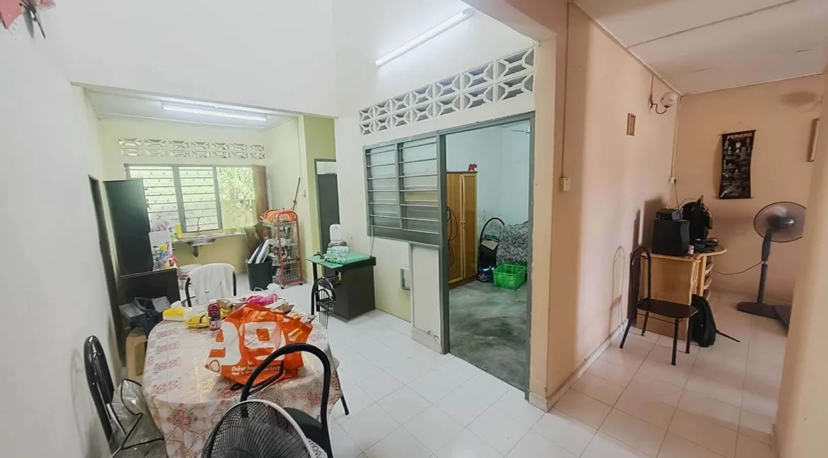 rumah-setingkat-untuk-dijual-di-taman-desa-bakti-teluk-intan-06