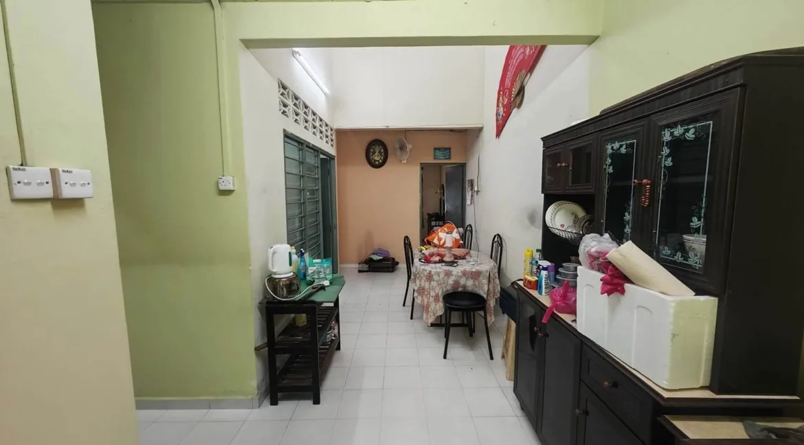 rumah-setingkat-untuk-dijual-di-taman-desa-bakti-teluk-intan-07
