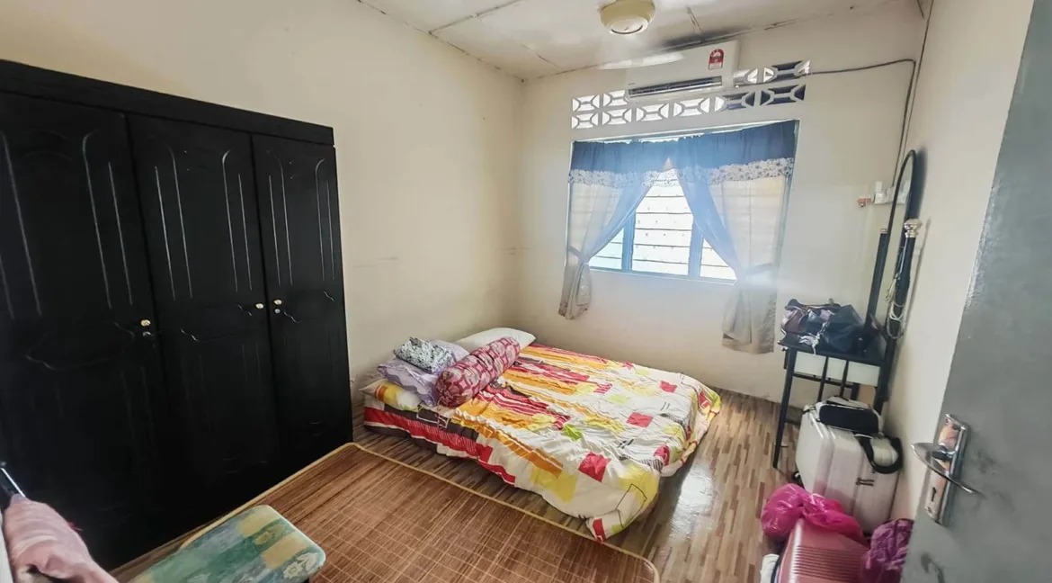 rumah-setingkat-untuk-dijual-di-taman-desa-bakti-teluk-intan-10