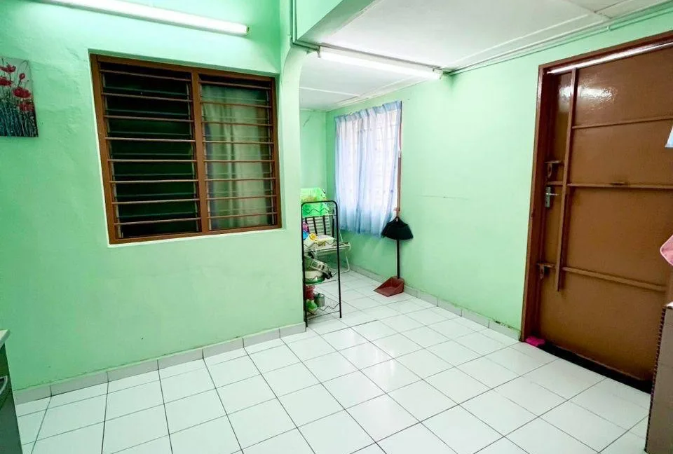 rumah-teres-1-tingkat-taman-pelangi-batu-gajah-05