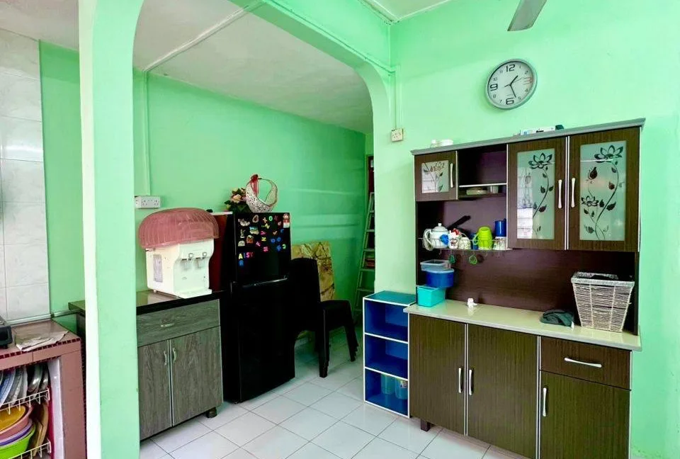 rumah-teres-1-tingkat-taman-pelangi-batu-gajah-06