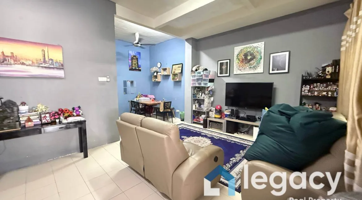rumah-teres-2-tingkat-untuk-dijual-di-taman-meru-suria-ipoh-09