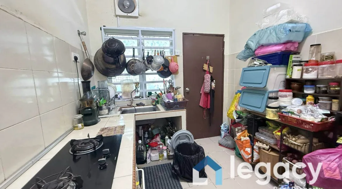 rumah-teres-2-tingkat-untuk-dijual-di-taman-meru-suria-ipoh-12