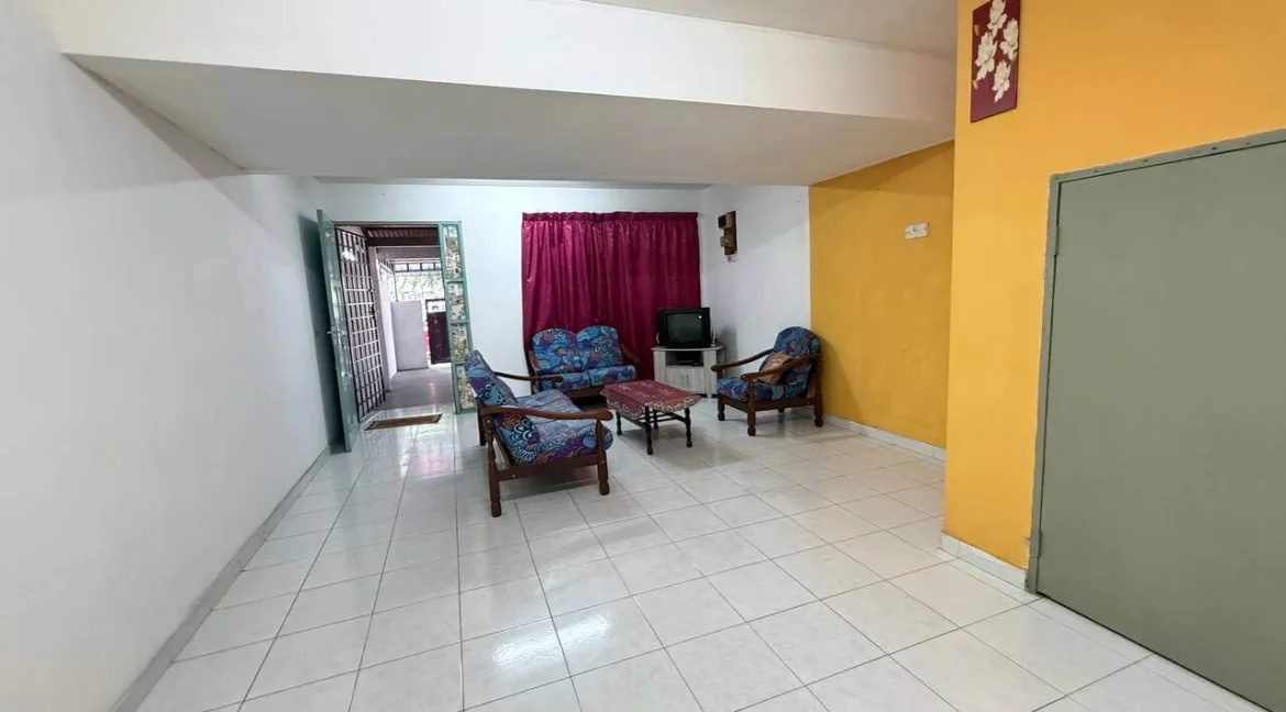 rumah-teres-2-tingkat-untuk-disewa-taman-bertuah-ipoh-13