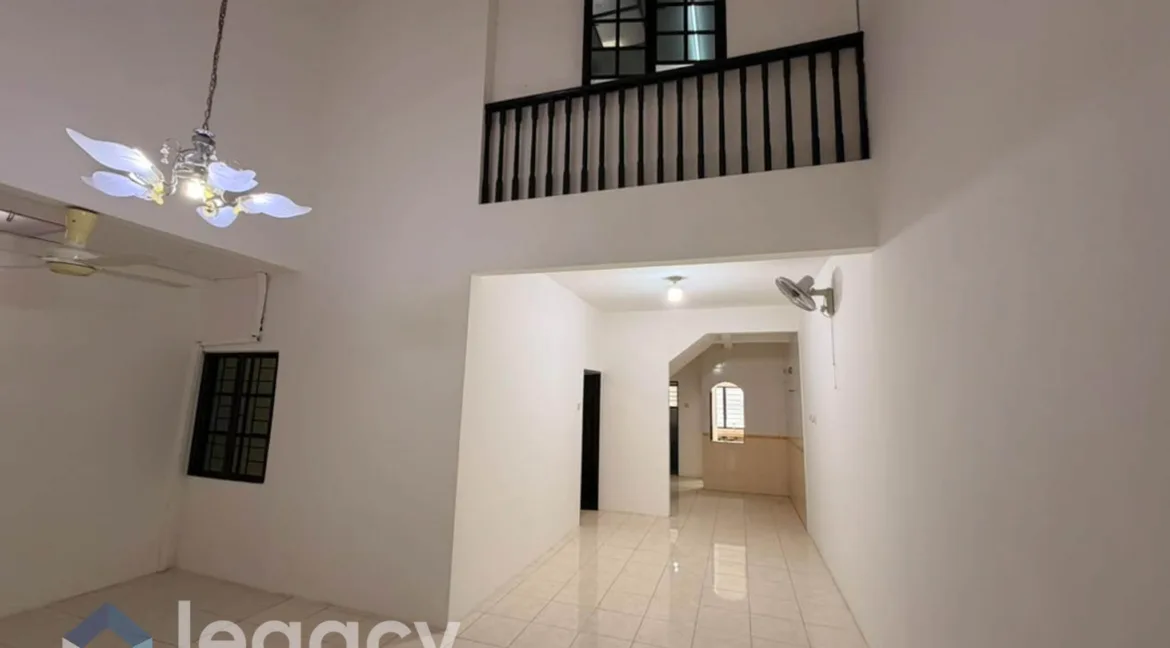 rumah-teres-satu-setengah-tingkat-halaman-meru-permai-ipoh-10