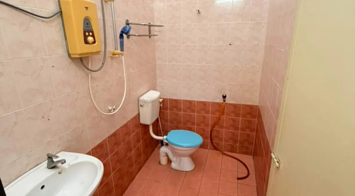 rumah-teres-satu-setengah-tingkat-halaman-meru-permai-ipoh-23