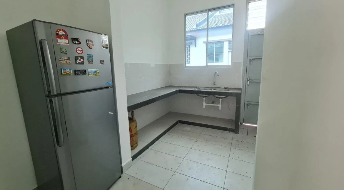 rumah-teres-satu-tingkat-end-lot-taman-klebang-pertama-ipoh-06