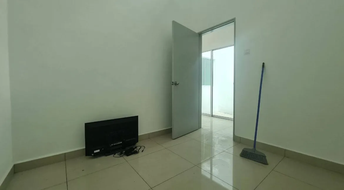 rumah-teres-satu-tingkat-end-lot-taman-klebang-pertama-ipoh-10