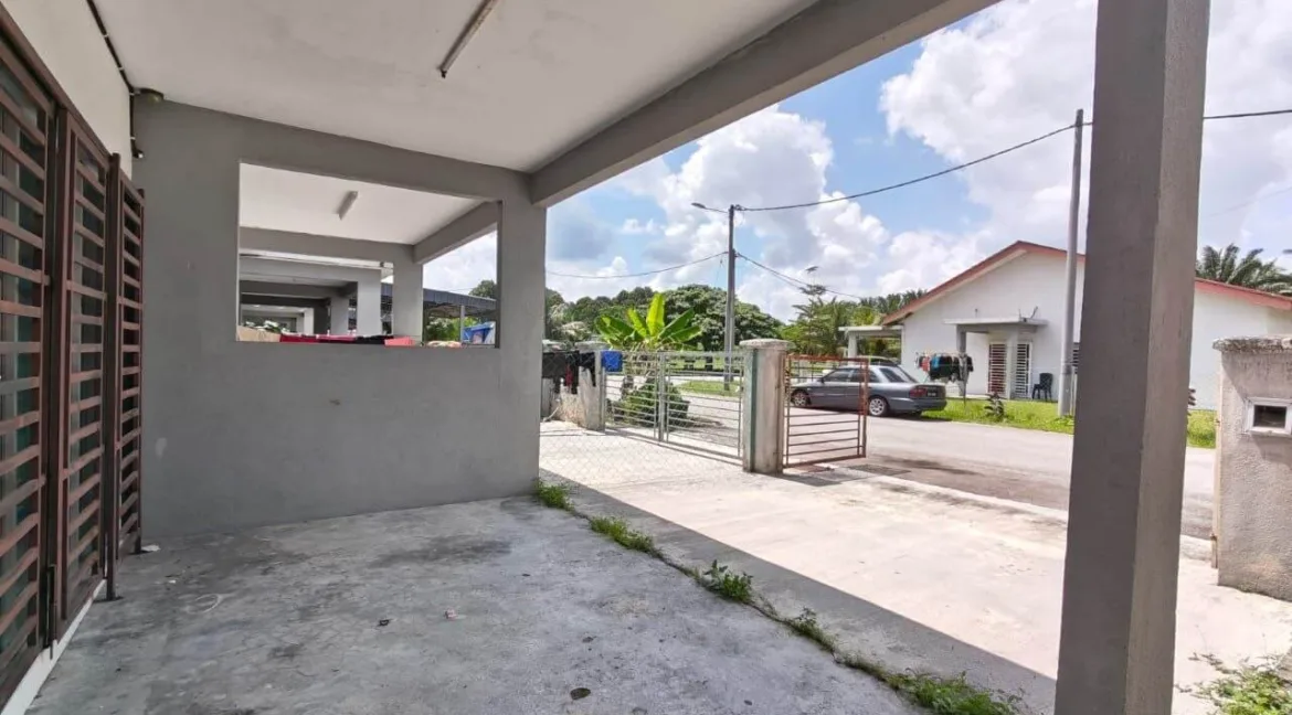 rumah-teres-setingkat-untuk-dijual-di-taman-bakti-tapah-08