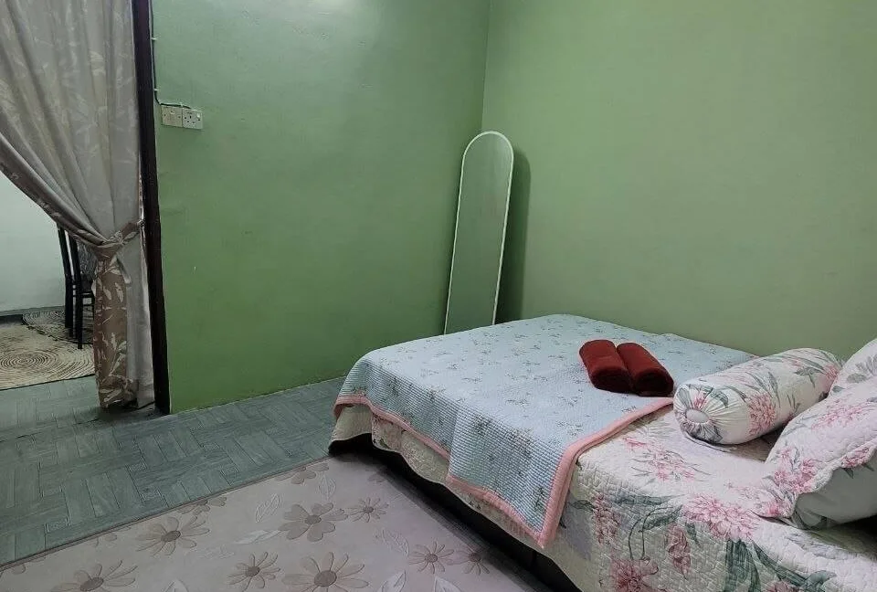 rumah-teres-setingkat-untuk-dijual-di-taman-melor-teluk-intan-01