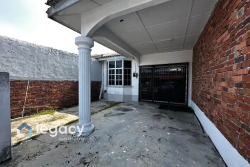 Rumah teres setingkat untuk dijual di Taman Melor, Teluk Intan, Perak