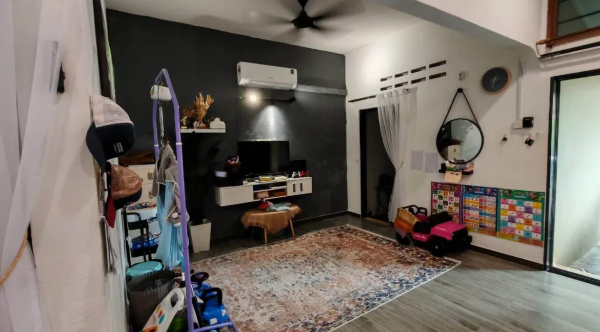 rumah-teres-setingkat-untuk-dijual-di-taman-meru-3c-ipoh-06