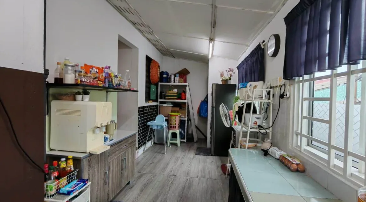 rumah-teres-setingkat-untuk-dijual-di-taman-meru-3c-ipoh-11