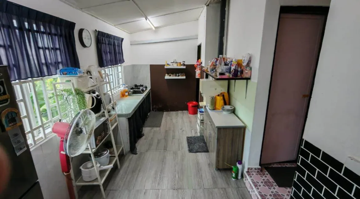 rumah-teres-setingkat-untuk-dijual-di-taman-meru-3c-ipoh-13