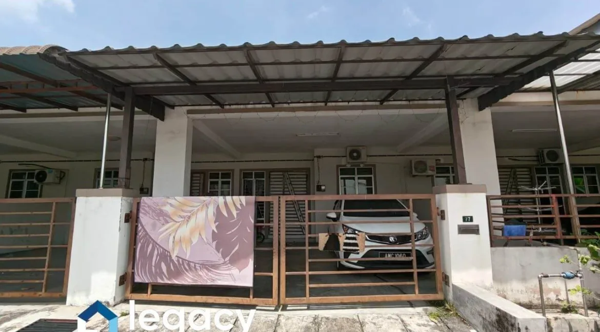 rumah-teres-setingkat-untuk-dijual-di-taman-metro-pengkalan-batu-gajah-02