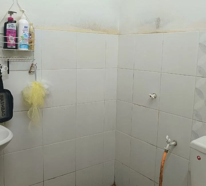 rumah-teres-setingkat-untuk-dijual-di-taman-metro-pengkalan-batu-gajah-09
