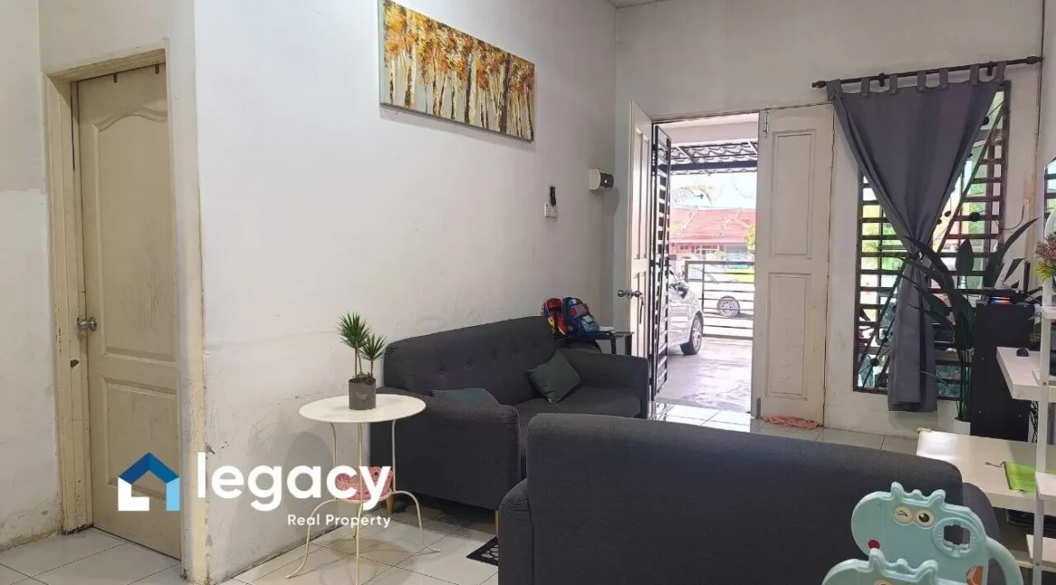 rumah-teres-setingkat-untuk-dijual-di-taman-metro-pengkalan-batu-gajah-12