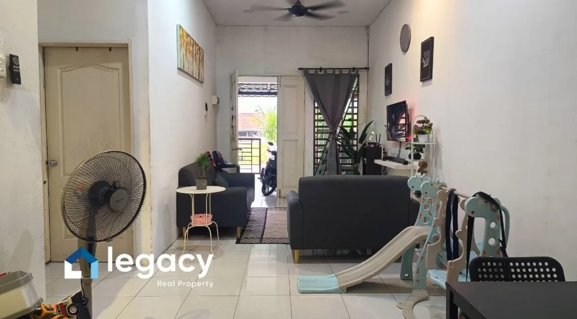 rumah-teres-setingkat-untuk-dijual-di-taman-metro-pengkalan-batu-gajah-14