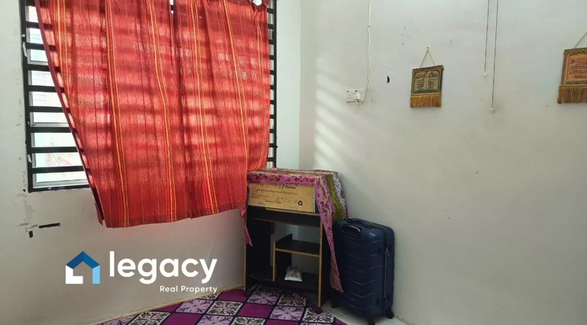 rumah-teres-setingkat-untuk-dijual-di-taman-metro-pengkalan-batu-gajah-15
