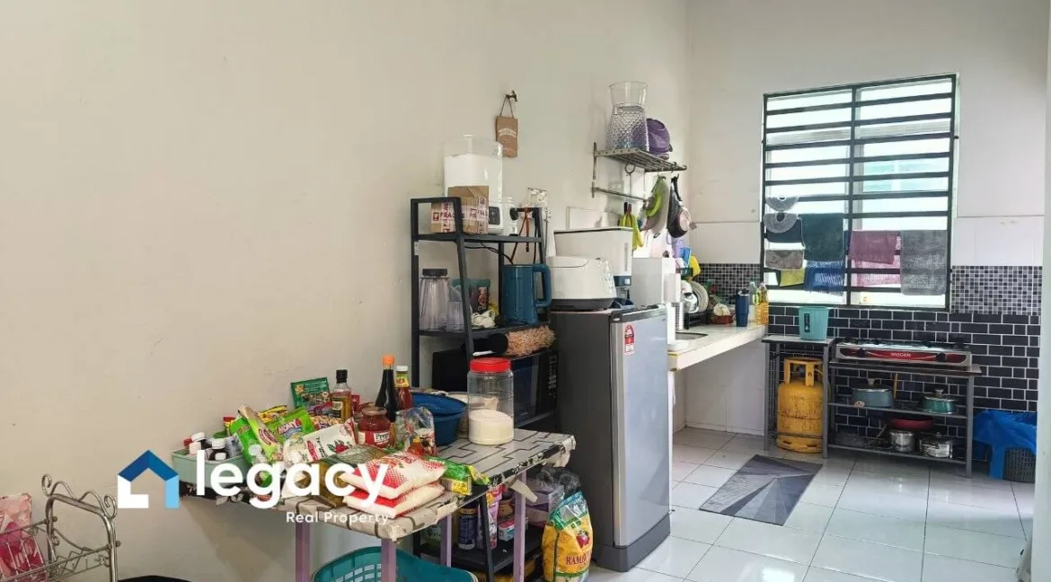 rumah-teres-setingkat-untuk-dijual-di-taman-metro-pengkalan-batu-gajah-19