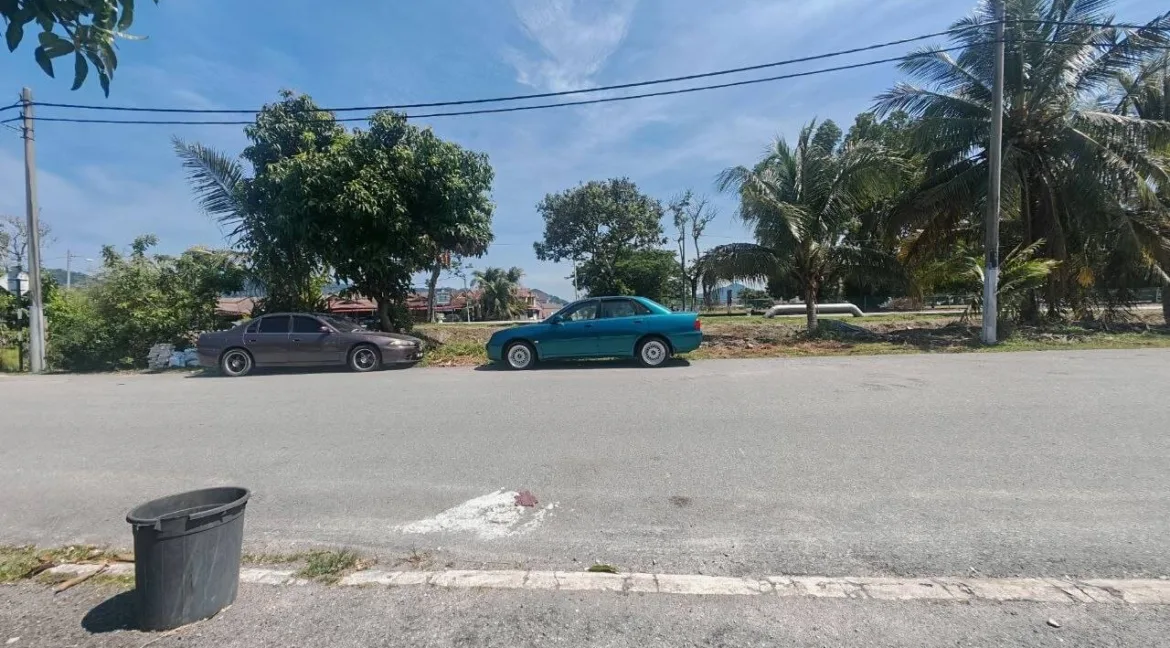 rumah-teres-untuk-dijual-di-fasa-3c-manjung-03