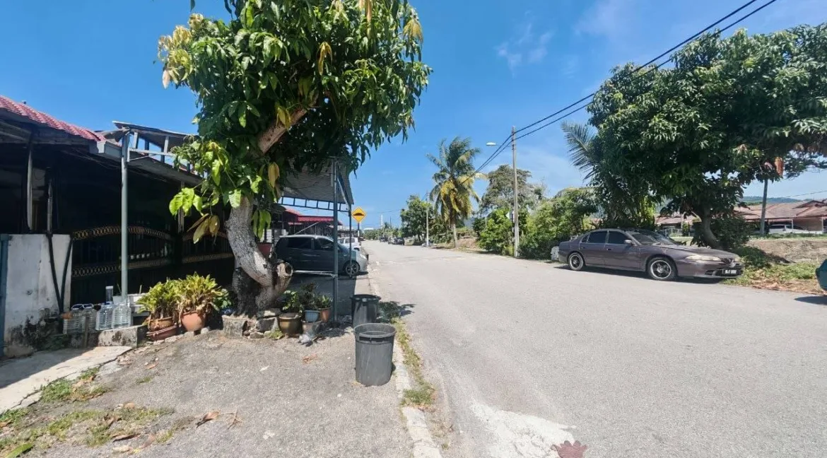 rumah-teres-untuk-dijual-di-fasa-3c-manjung-04