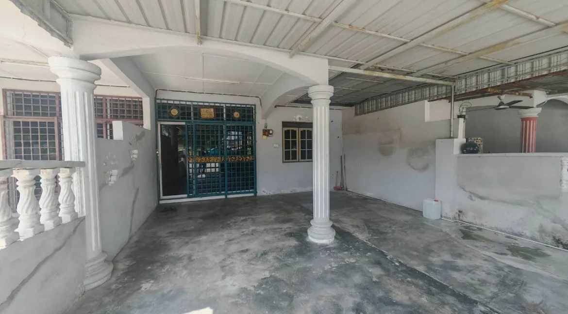 rumah-teres-untuk-dijual-di-fasa-3c-manjung-05