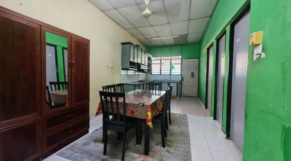 rumah-teres-untuk-dijual-di-fasa-3c-manjung-09