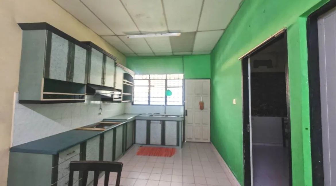 rumah-teres-untuk-dijual-di-fasa-3c-manjung-10
