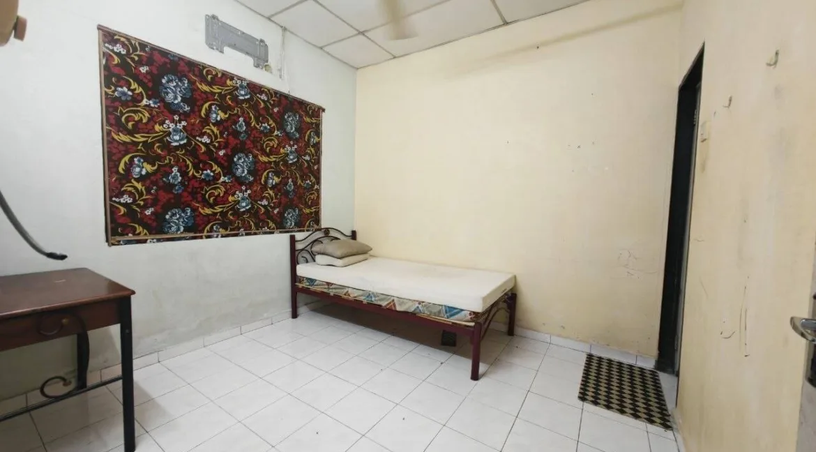 rumah-teres-untuk-dijual-di-fasa-3c-manjung-13