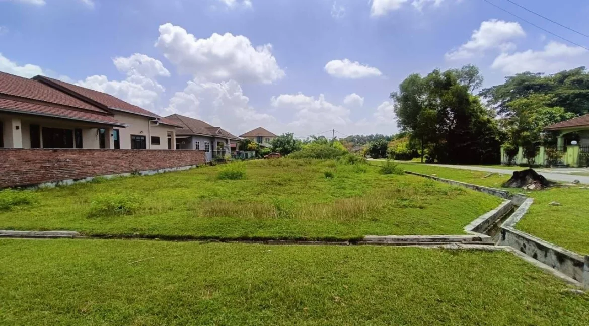 Tanah banglo corner lot untuk dijual di Desa Changkat, Batu Gajah, Perak