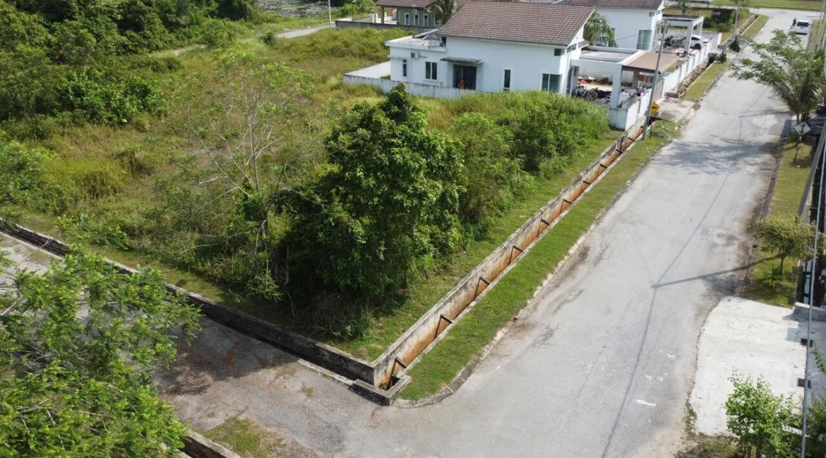 tanah-lot-banglo-untuk-dijual-di-taman-raia-savanah-batu-gajah-nn-06