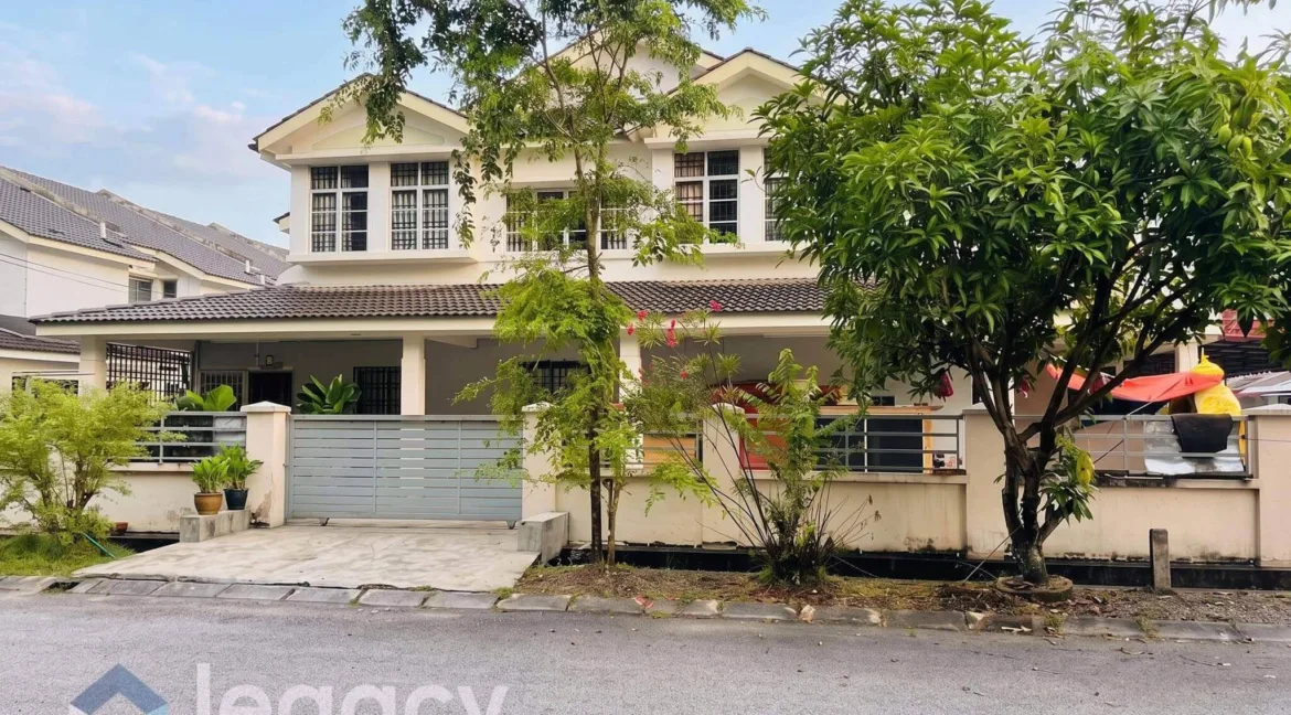 Rumah teres dua tingkat untuk dijual di Taman Klebang Ria, Chemor, Perak