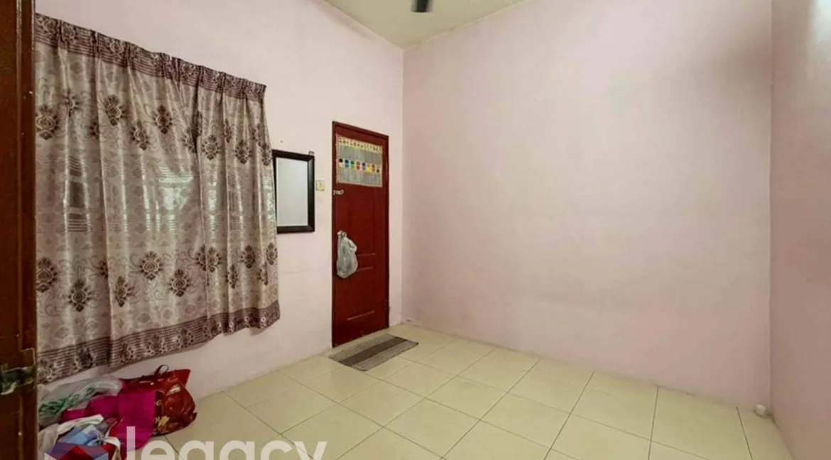 teres-2-tingkat-taman-klebang-ria-chemor-25