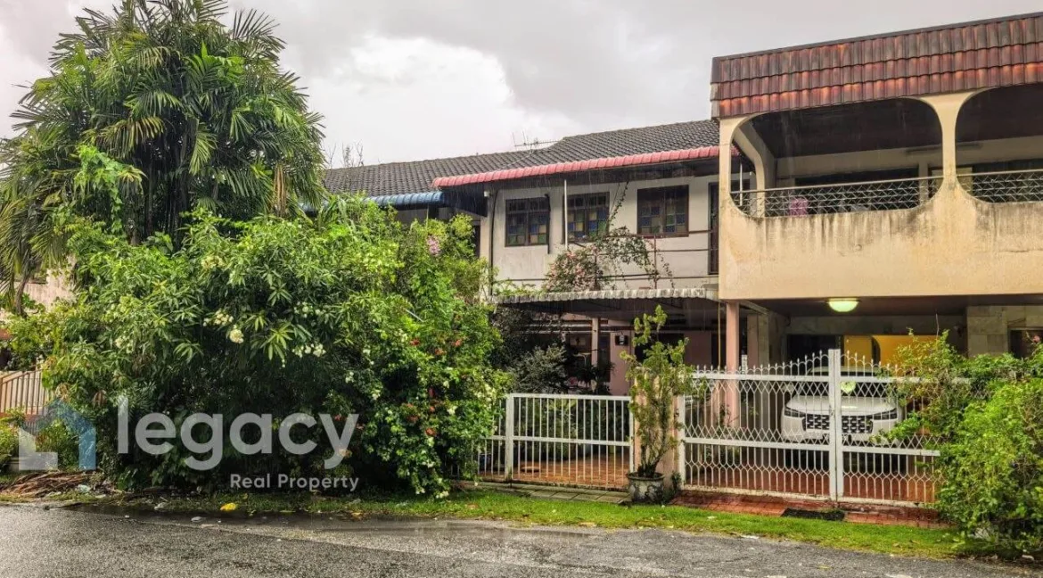 Teres 2 tingkat untuk dijual di Taman Pertama, Ipoh, Perak